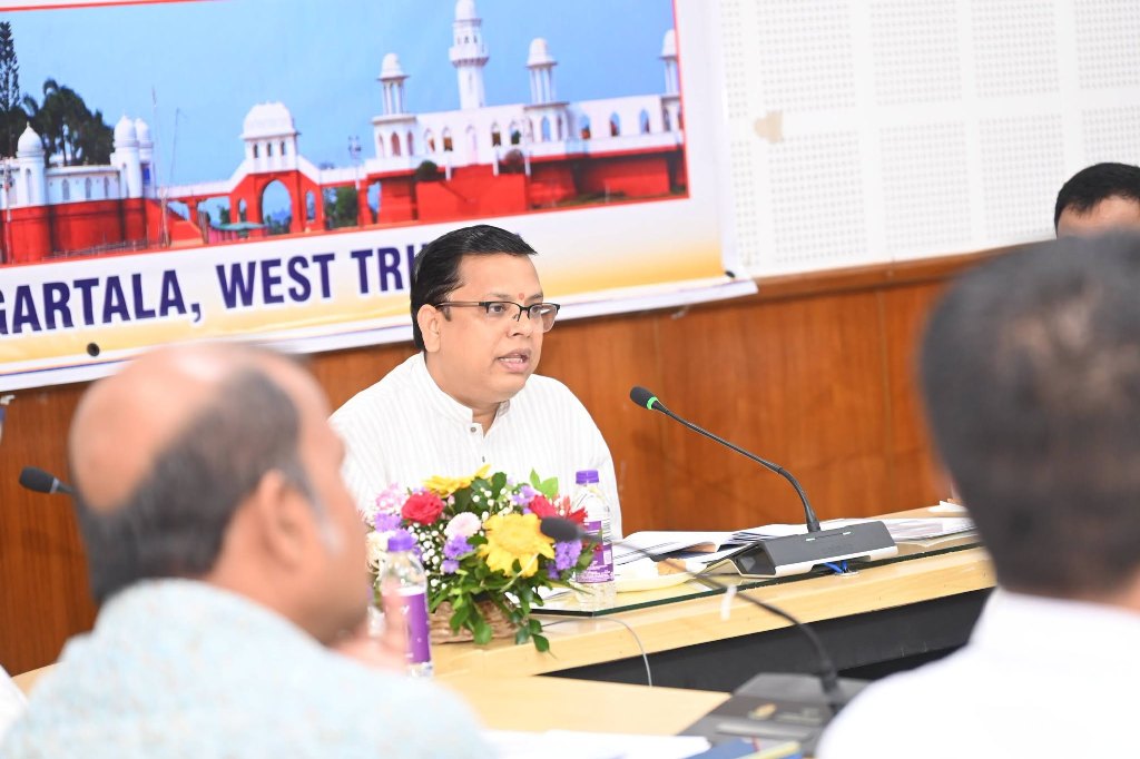 অঙ্গনওয়াড়ি কেন্দ্র বন্ধ রেখে আন্দোলন নয়, বার্তা সমাজকল্যাণ মন্ত্রীর  