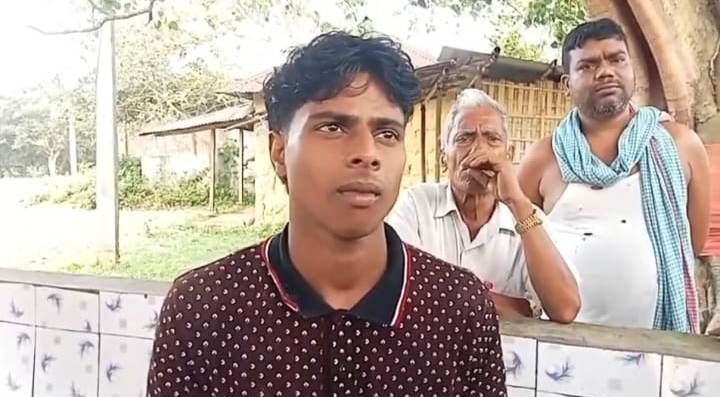 বাংলাদেশি টাকা সহ আটক অনুপ্রবেশকারী যুবক