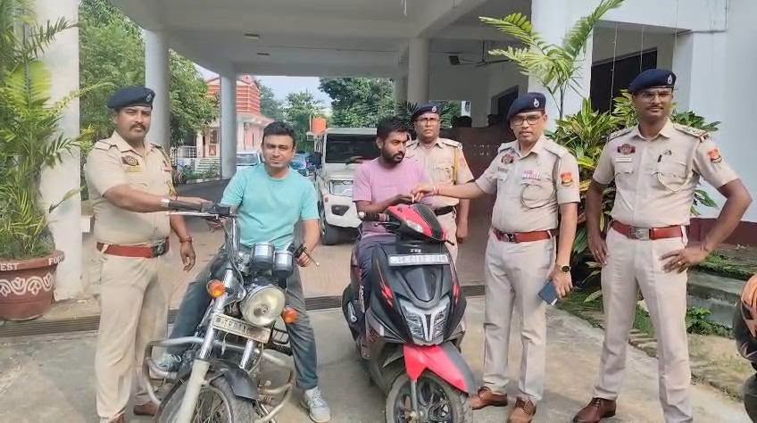 জিবি হাসপাতাল চত্বর থেকে চুরি যাওয়া বাইক-স্কুটি উদ্ধার 