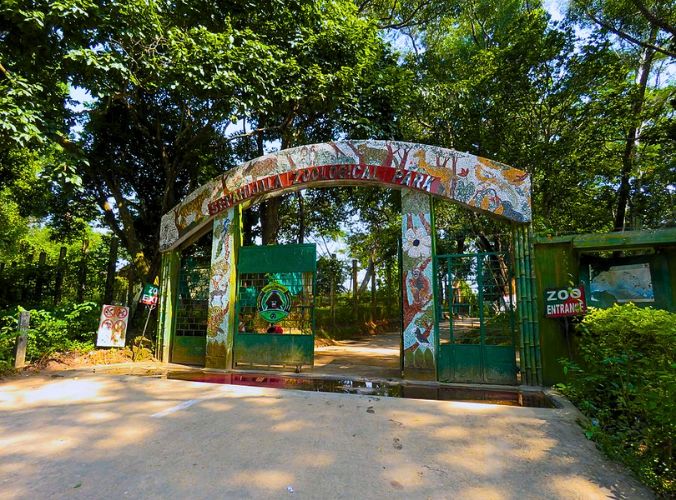 নববর্ষের দিনে উপচে পড়া ভিড় সিপাহীজলা অভয়ারণ্যে 