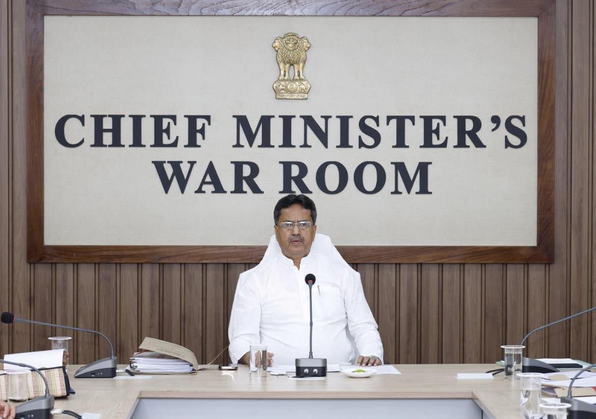 শ্রমজীবী মানুষের জীবনযাত্রার মানোন্নয়নে কাজ করছে সরকার : মুখ্যমন্ত্রী 