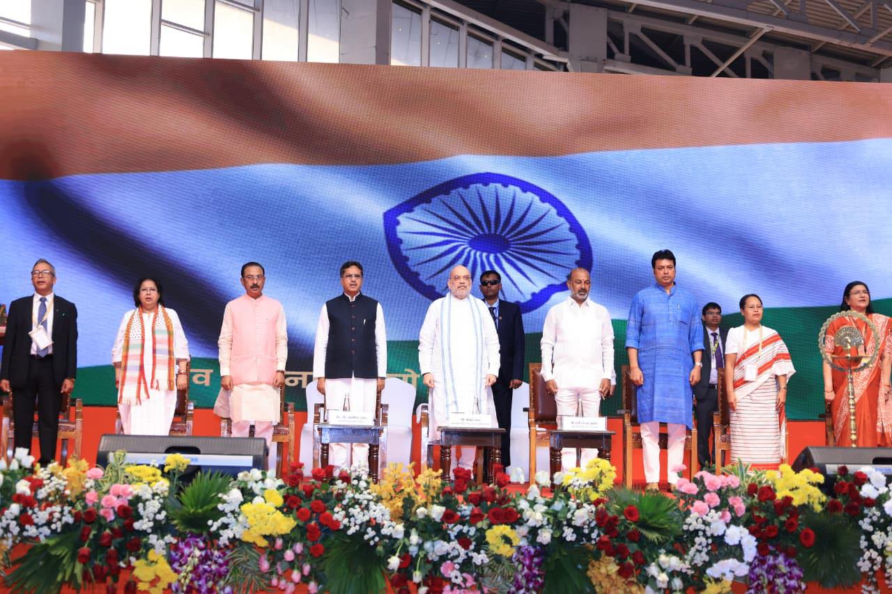 হিন্দি ভাষার সঙ্গে স্থানীয় ভাষার কোন লড়াই নেই : স্বরাষ্ট্রমন্ত্রী