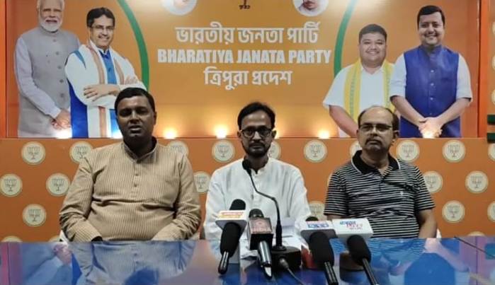 স্বাস্থ্য পরিষেবার মানোন্নয়নেই প্রাইভেট প্র্যাকটিস বন্ধের সিদ্ধান্ত, দাবি বিজেপির 
