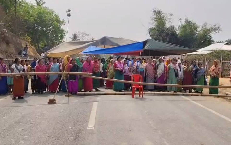 নিখোঁজ কৃষককে উদ্ধারের দাবিতে জাতীয় সড়ক অবরোধ