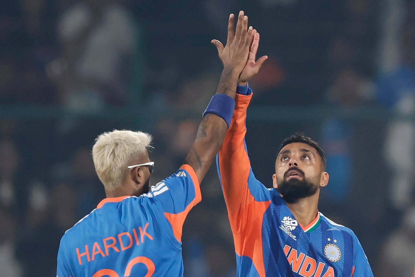 জয়ের ছন্দে টিম ইন্ডিয়া