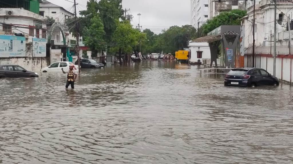 উত্তর-পূর্বাঞ্চলে ভারী বৃষ্টিপাতের সতর্কতা আইএমডি-র