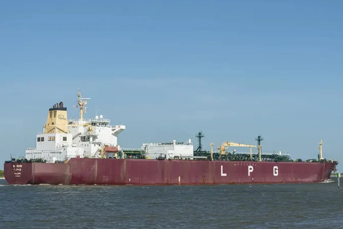 হরমুজ প্রণালী পেরিয়ে ভারতে পৌঁছলো গ্যাসবাহী জাহাজ