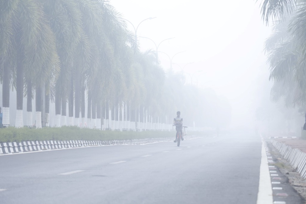 কুয়াশার দাপট উর্ধ্বমুখী রাজ্যে 