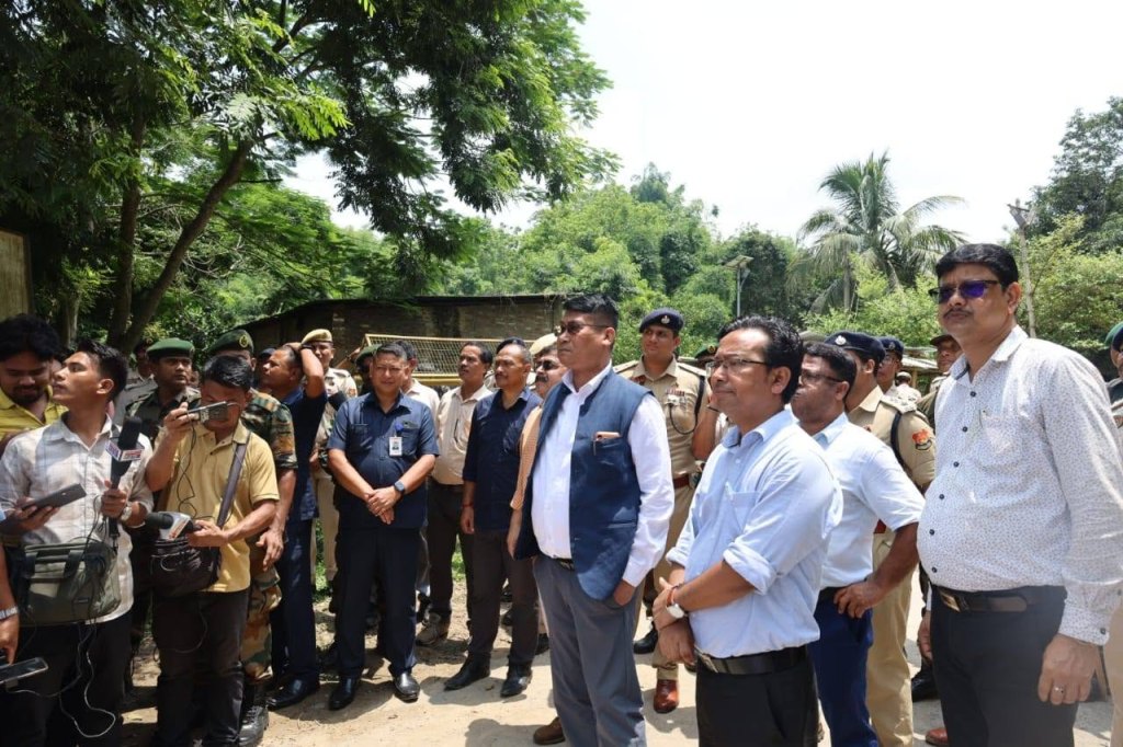 উচ্চপর্যায়ের বৈঠকের আশ্বাসে অবরোধ প্রত্যাহার প্রাক্তন জঙ্গিদের 