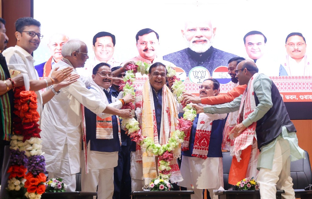 প্রত্যাশিত ভাবেই বিধায়ক দলের নেতা মনোনীত হিমন্তবিশ্ব শর্মা