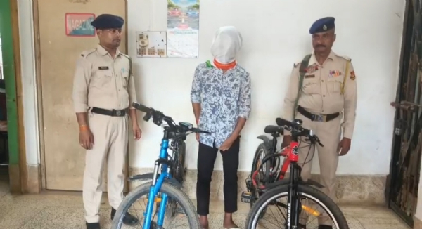 চুরি যাওয়া স্বর্ণের চেইনসহ উদ্ধার বাই সাইকেল 