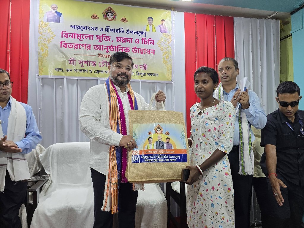 খাদ্যমন্ত্রীর ঘোষণার সাথে বাস্তবে অমিল, উৎসবের রেশনসামগ্রী থেকে বঞ্চিত গ্রাহকরা