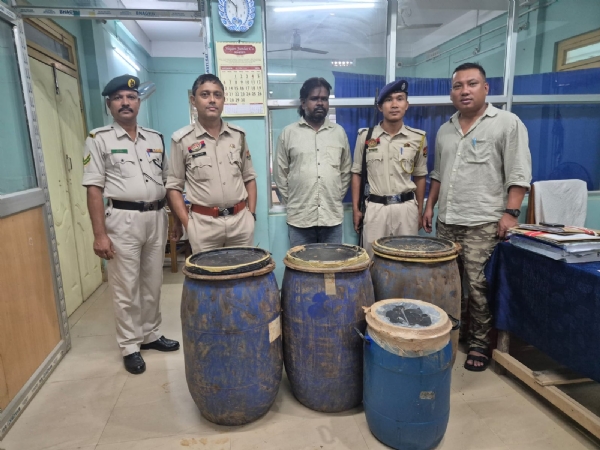 মাটির খুঁড়ে ১৭৯ কেজি ড্রাম ভর্তি গাঁজা উদ্ধার  