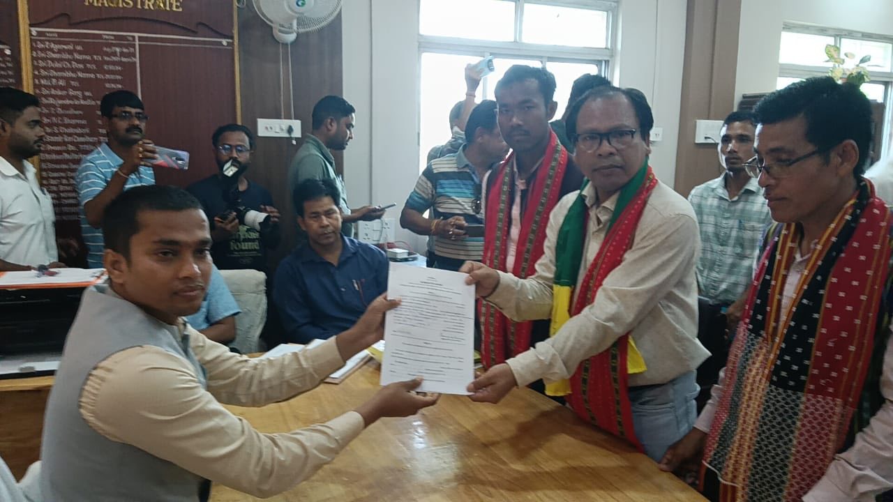 শাসকের প্রার্থী তালিকা ঘোষনার দিনই মনোনয়ন দাখিল আইপিএফটির 