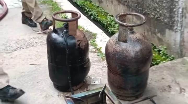 গ্যাস সিলিন্ডার বিস্ফোরণে ভয়াবহ অগ্নিকাণ্ড