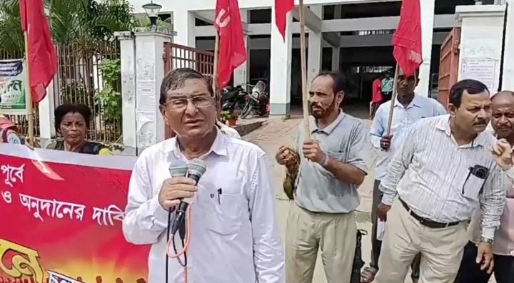 শ্রমিক স্বার্থবিরোধী নীতির পক্ষে বিজেপি সরকার, দাবি মানিক দে'র 