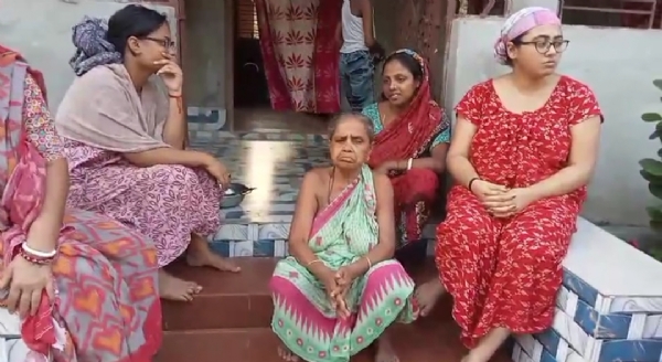 স্কুল ছাত্রীর ঝুলন্ত মৃতদেহ উদ্ধার