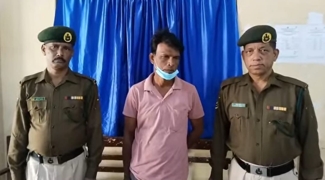 যৌন নির্যাতন মামলায় গ্রেফতার চাকরিচ্যুত শিক্ষক 