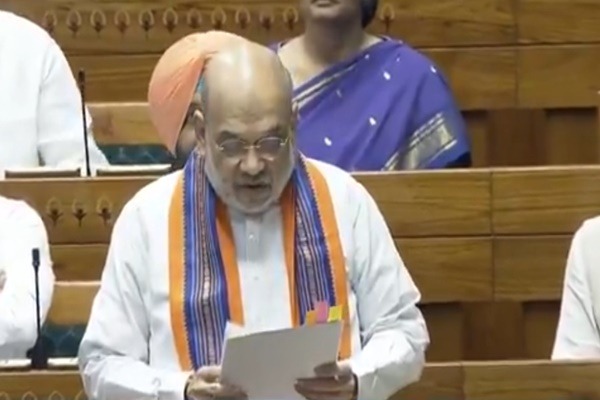 লোকসভায় ১৩০-তম সংবিধান সংশোধনী বিল পেশ স্বরাষ্ট্রমন্ত্রীর