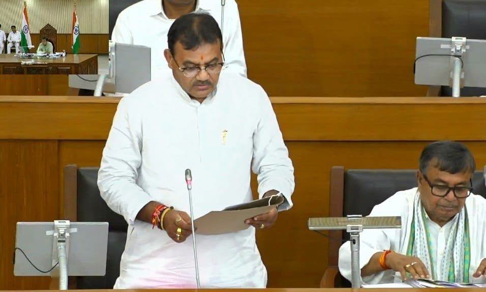 অষ্টম পে কমিশন গঠন করার প্রস্তুতি নিচ্ছে রাজ্য সরকার : অর্থমন্ত্রী