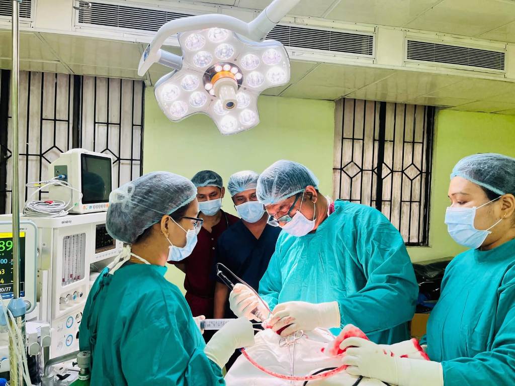 জিবি হাসপাতালে নবনির্মিত ট্রমা অপারেশন থিয়েটারে শুরু সার্জারি 