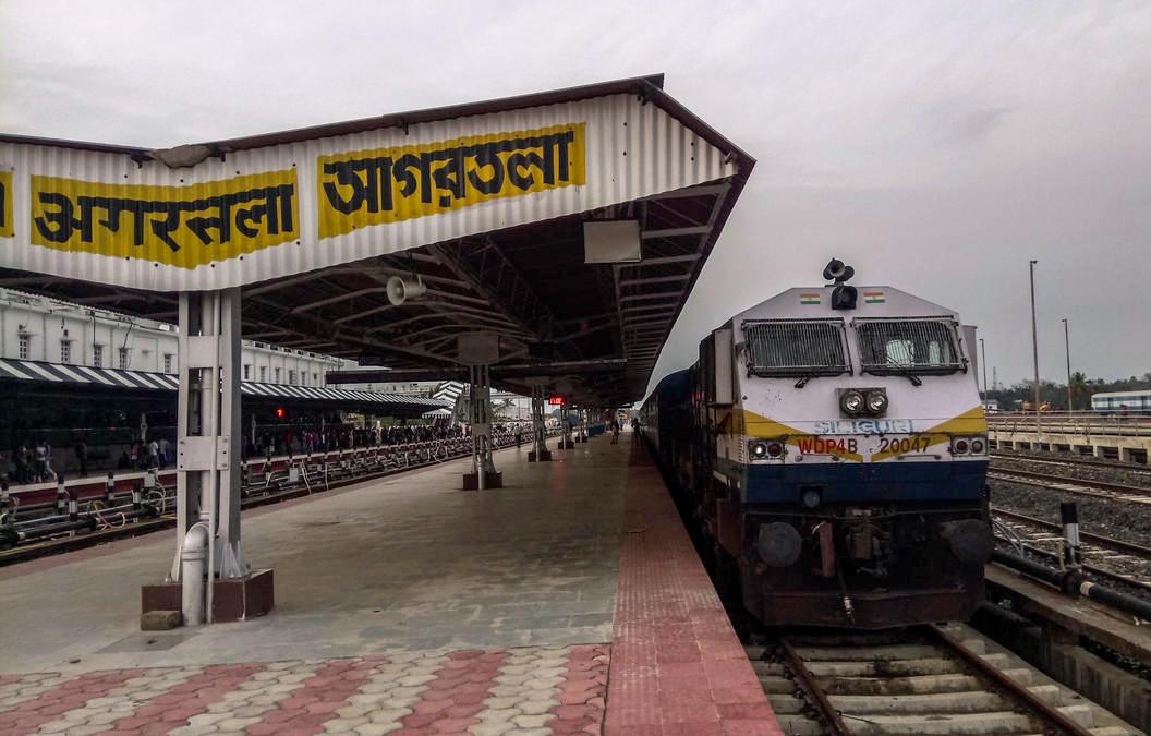 দূর্গাপূজায় দুই জোড়া ফেস্টিভ্যাল স্পেশাল ট্রেন 