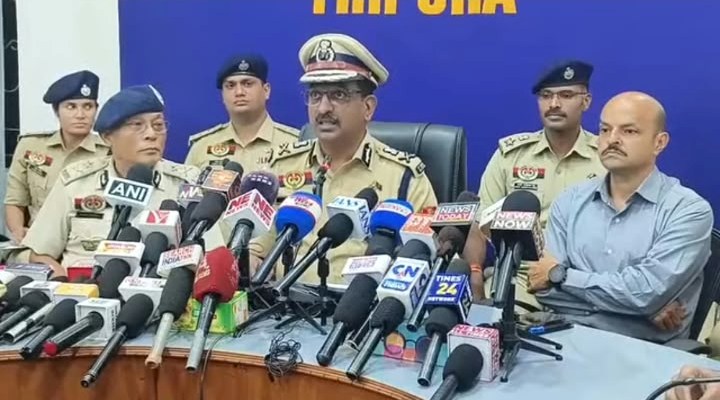 দুর্গাপূজায় মোতায়েন থাকবে ১০ হাজারের বেশি পুলিশ : ডিজিপি 