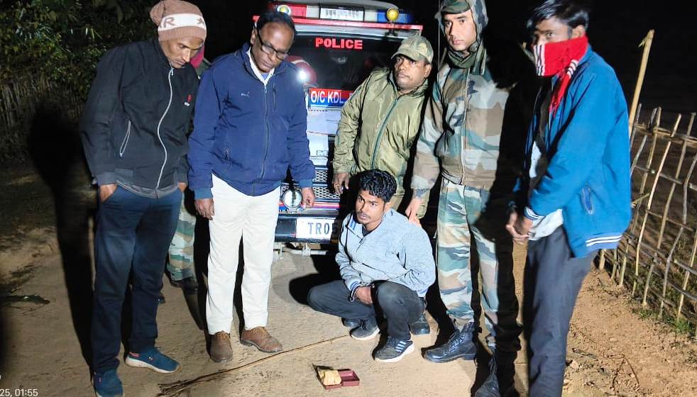 পুলিশের জালে কুখ্যাত মাদক পাচারকারী