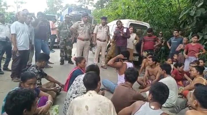 বনকর্মী ও গ্রামবাসীদের রক্তক্ষয়ী সংঘর্ষ, চললো তিন রাউন্ড গুলি 