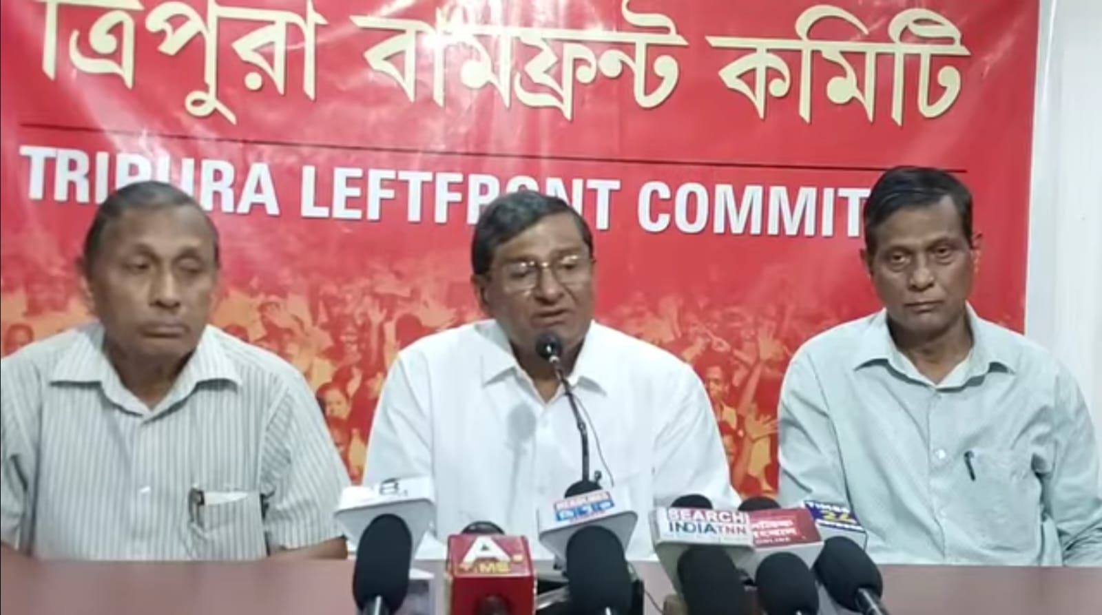 ভিভিপ্যাট বিহীন ইভিএম ব্যবহারে অনিয়মের দাবি বামেদের 