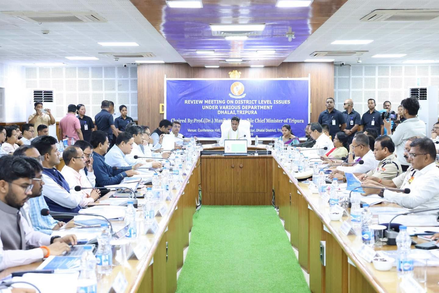 জনগণের কাছে সরকারি সুবিধা দ্রুত পৌঁছে দেওয়ার নির্দেশ মুখ্যমন্ত্রীর 