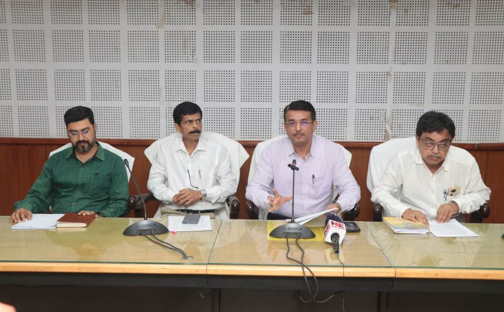 ব্রিজ ভেঙে যাওয়ার ঘটনা সম্পূর্ণ ভিত্তিহীন, দাবি পূর্ত সচিবের 