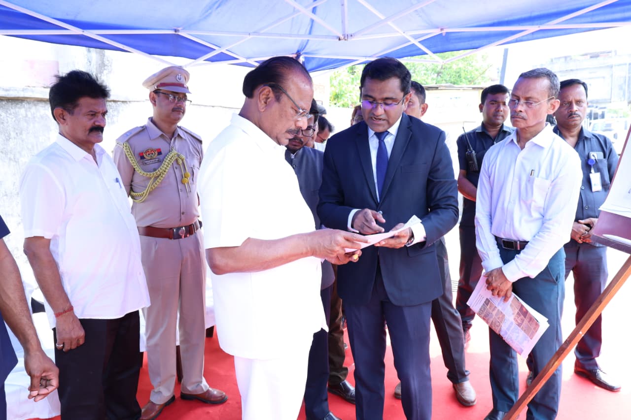 জল শোধনাগার প্রকল্প পরিদর্শনে রাজ্যপাল