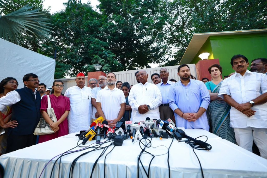 জ্ঞানেশ কুমারের ইস্তফাই বিরোধীদের লক্ষ্য : রাহুল গান্ধী