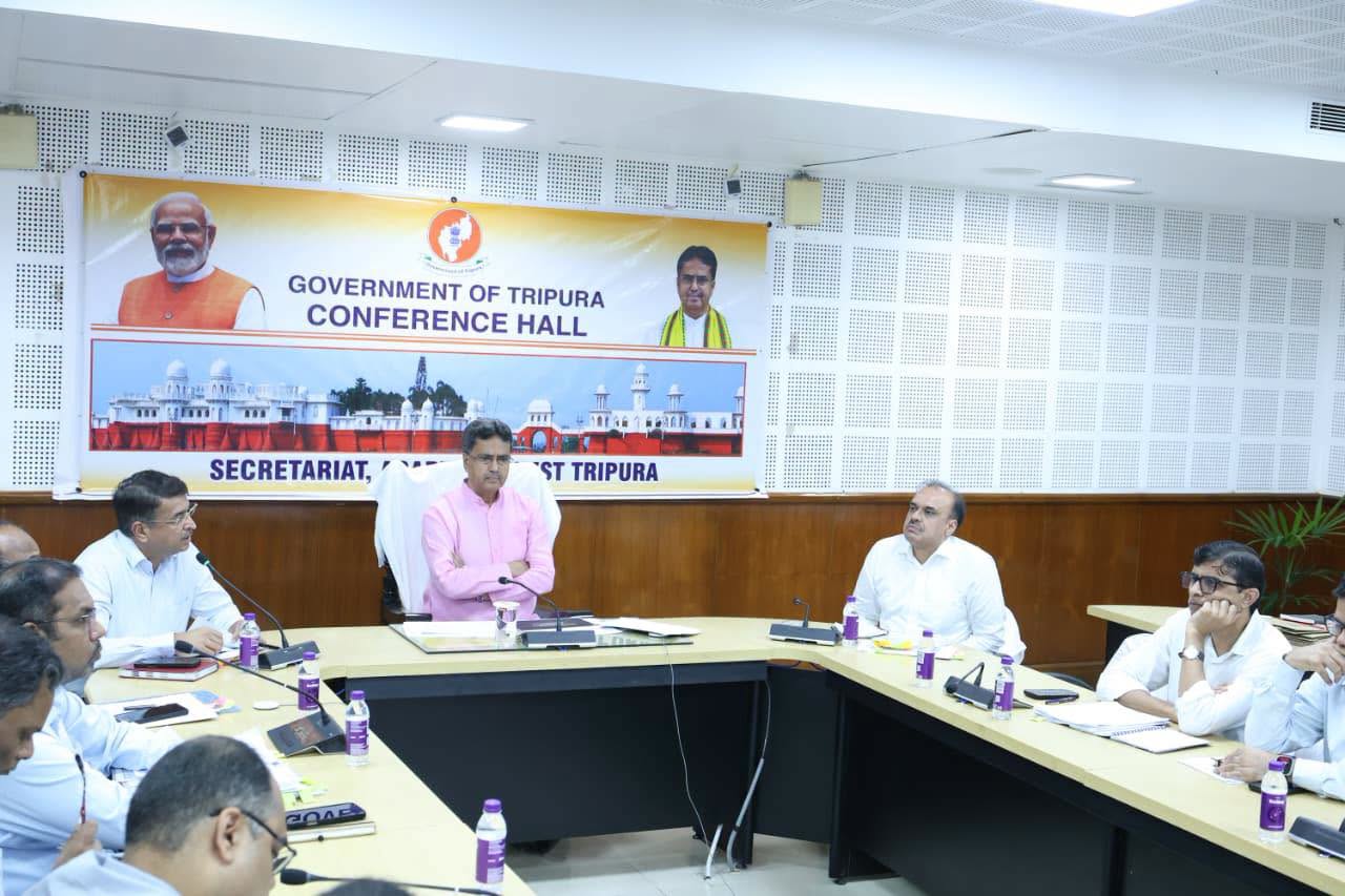 নেশার বিরুদ্ধে পুলিশকে কঠোর নজরদারির নির্দেশ মুখ্যমন্ত্রীর 