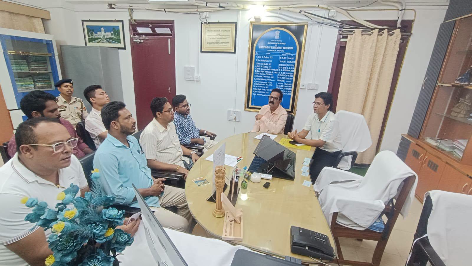 শিক্ষক সংকটসহ পাঁচ দফা দাবিতে ডেপুটেশন বাম ছাত্র-যুবদের  