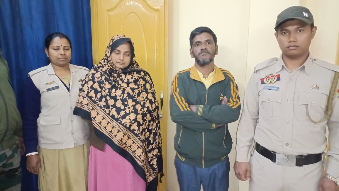 বিপুল পরিমাণে ইয়াবা-আগ্নেয়াস্ত্র সমেত গ্রেফতার দম্পতি 