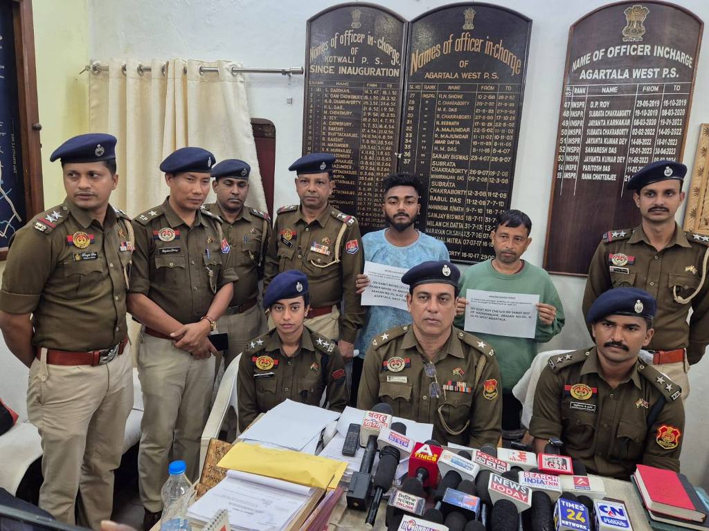 রাজধানীতে আটক দুই কুখ্যাত ড্রাগস পাচারকারী 