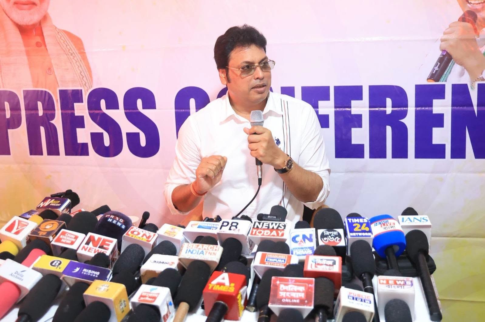 মানুষের দাবিগুলিকে সংসদের মঞ্চে তুলে ধরাই অন্যতম লক্ষ্য : বিপ্লব কুমার দেব 
