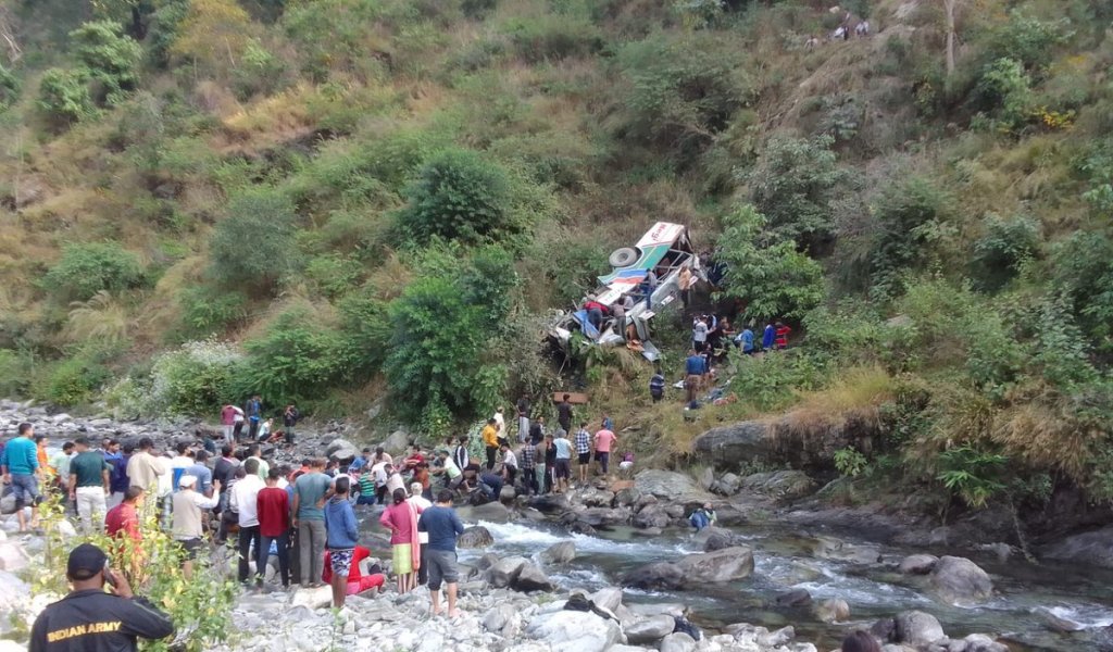 ভয়াবহ বাস দুর্ঘটনা উত্তরাখণ্ডে, মৃত্যু ২৩ জনের   