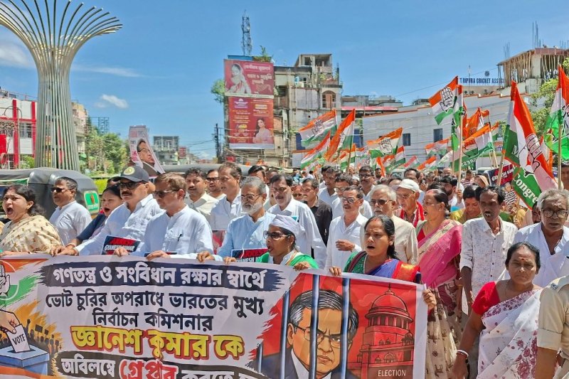 জ্ঞানেশ কুমারের গ্রেফতার চেয়ে বিক্ষোভ কংগ্রেসের 
