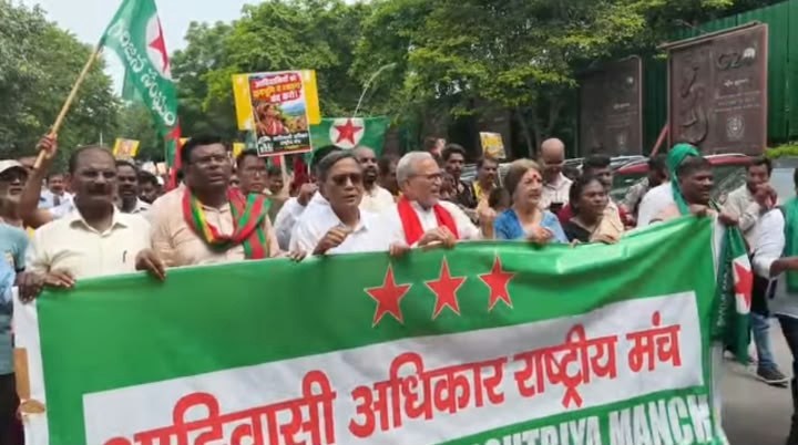‘ভিক্ষা নয়, লড়াই করেই অধিকার ছিনিয়ে নেব’— দিল্লির রাজপথে হুংকার জীতেন্দ্র চৌধুরীর 