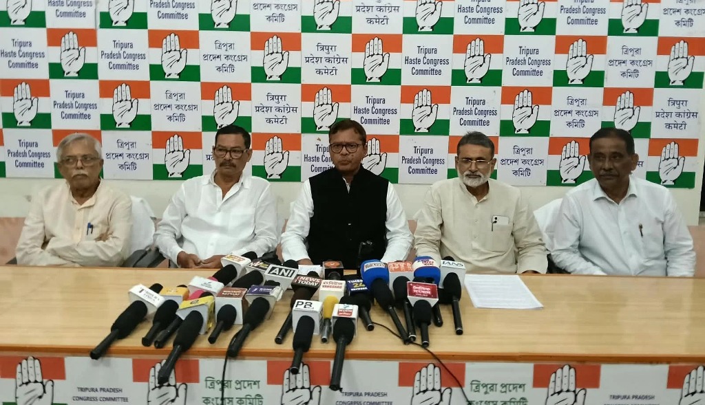 রাজ্য নির্বাচন কমিশনের ভূমিকা নিয়ে সরব কংগ্রেস