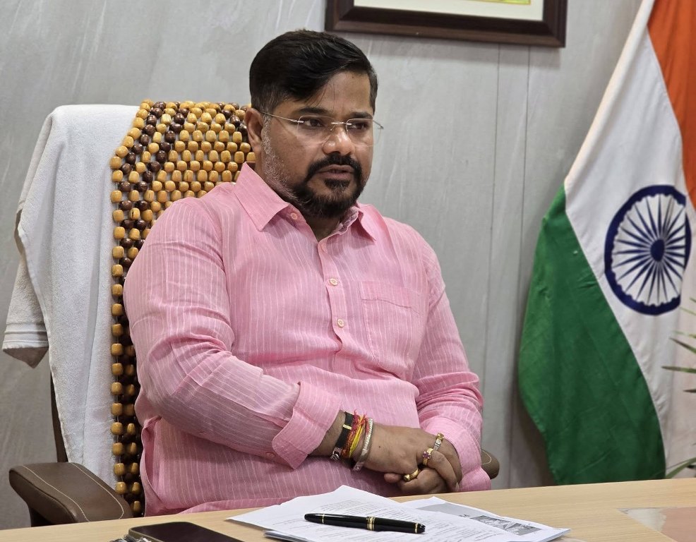 রাজ্য সরকারের বড় সিদ্ধান্ত, চিকিৎসকদের প্রাইভেট প্র্যাকটিসে নিষেধাজ্ঞা জারি