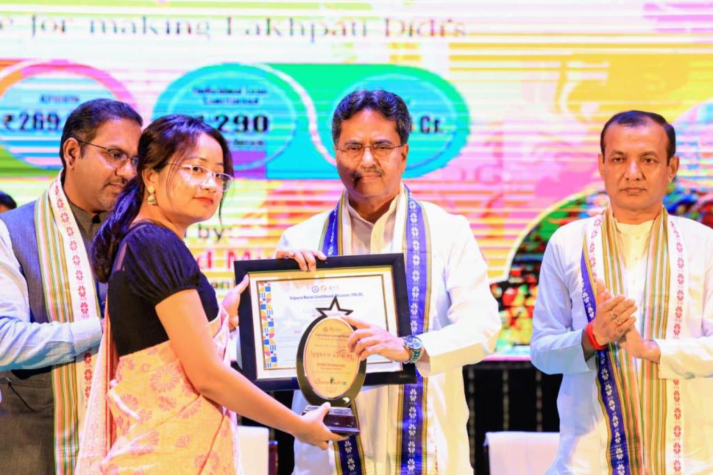 স্ব-সহায়ক দলগুলিকে ৮৩৭ কোটি টাকার সহায়তা : মুখ্যমন্ত্রী 