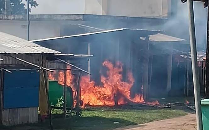 আসন সমঝোতা নিয়ে দলীয় কার্যালয়ে আগুন বিজেপি কর্মীদের