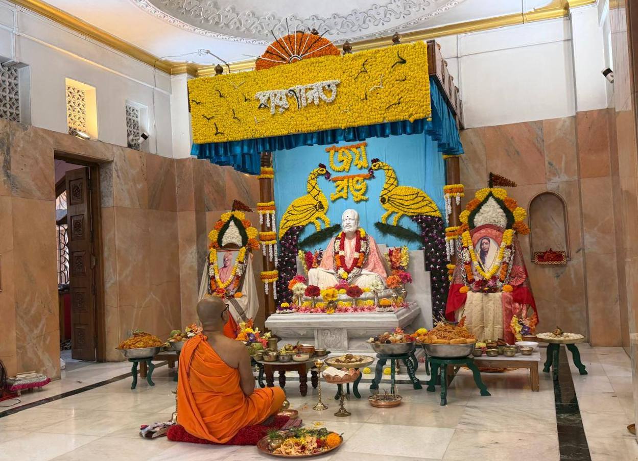 আধ্যাত্মিক আবহে উদযাপন ঠাকুর রামকৃষ্ণদেবের জন্মজয়ন্তী