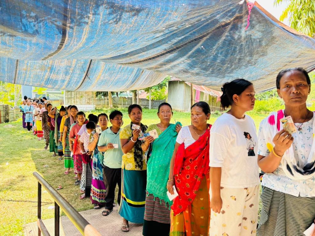 উৎসবের আবহে ভিলেজ কমিটির ভোটগ্রহণ তেলিয়ামুড়ায় 