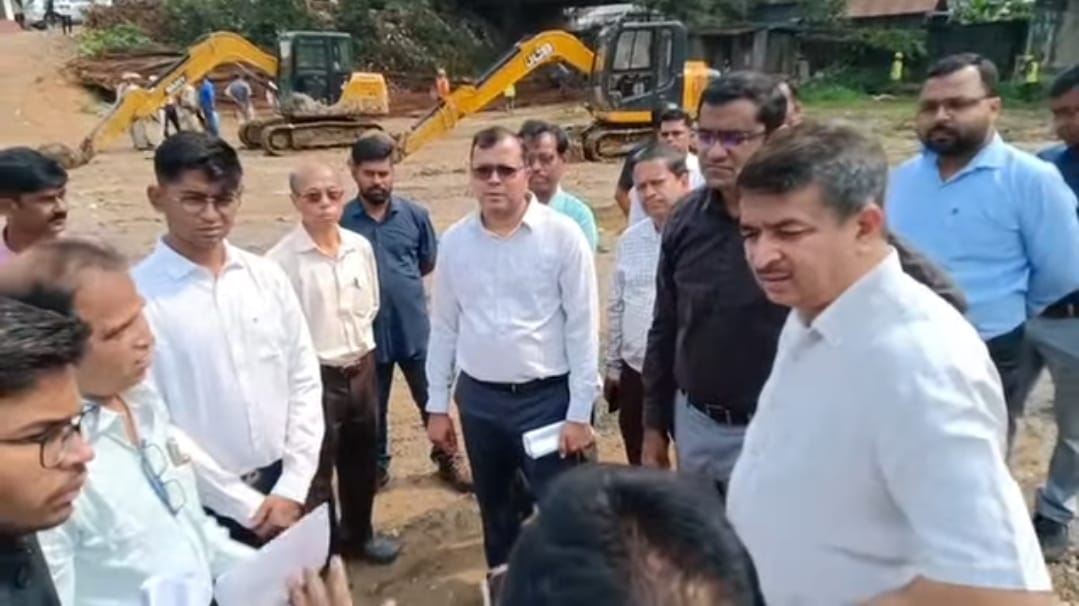 শহরের জল নিষ্কাশনের পরিস্থিতি খতিয়ে দেখলেন পূর্ত সচিব