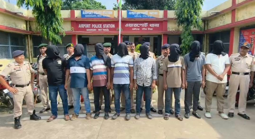 শহরে ধৃত ৮ বাংলাদেশির সাথে কুখ্যাত জঙ্গি সংগঠনের যোগসূত্র